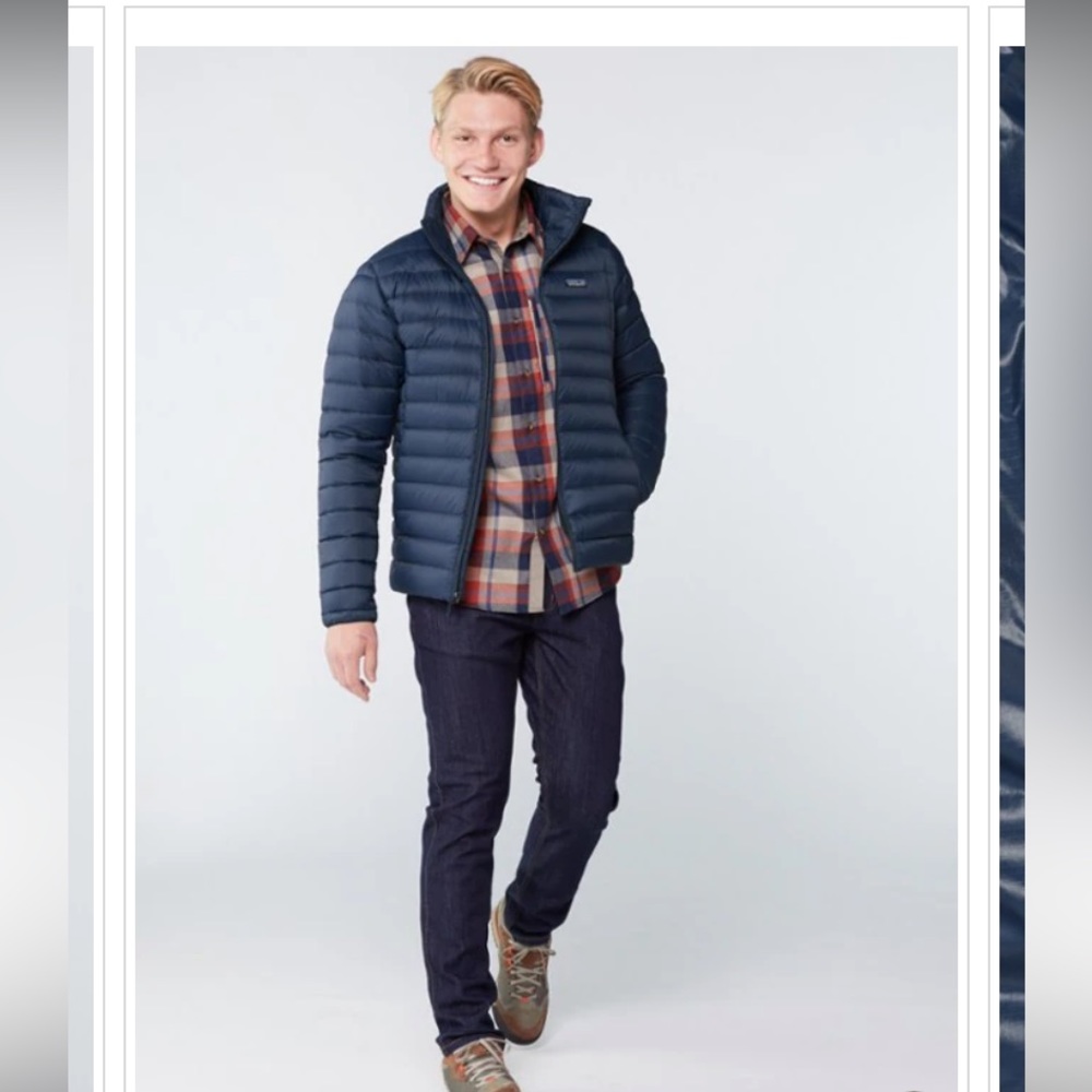 Patagonia | Down Sweater in True Navy